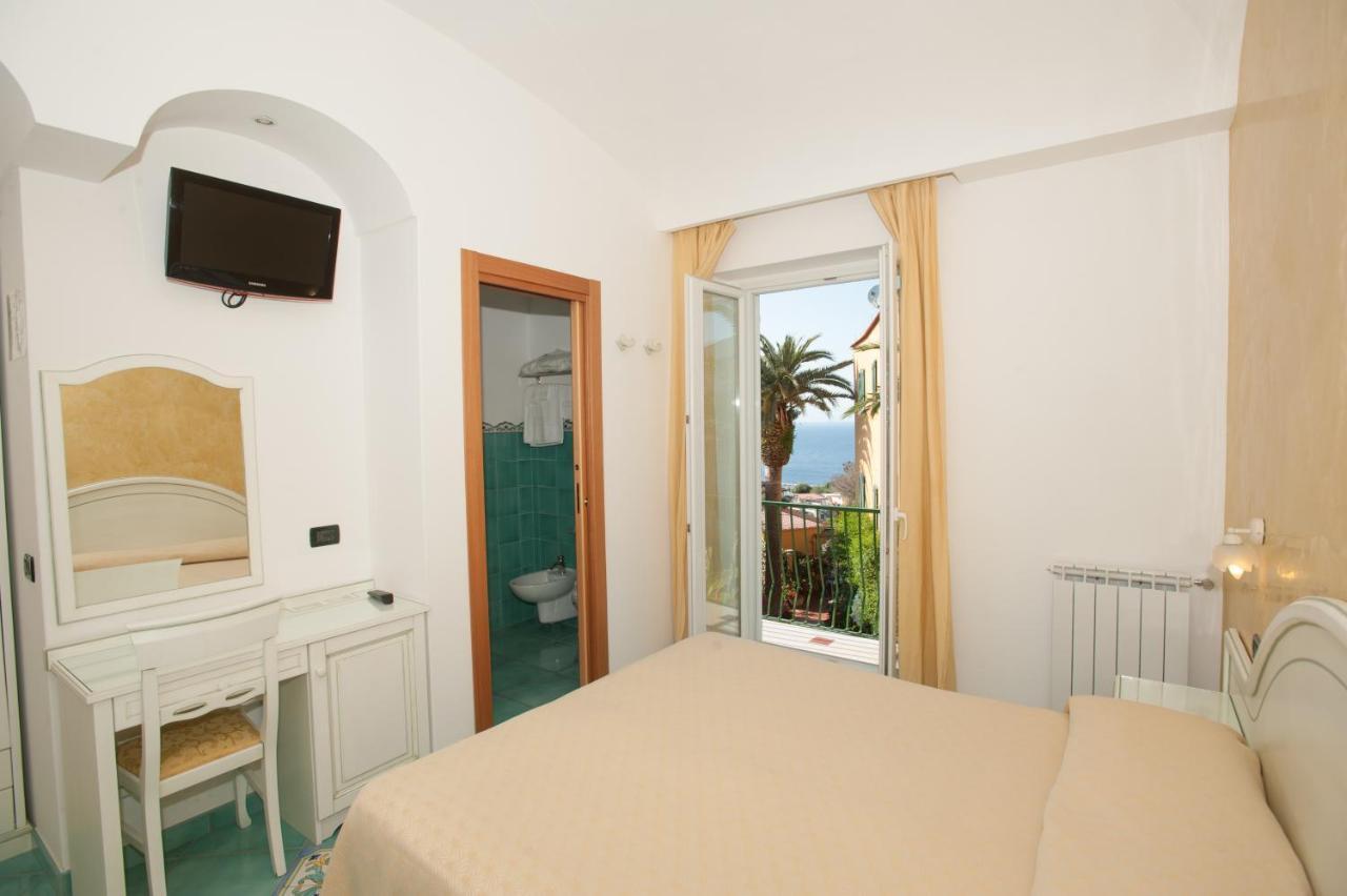 Hotel Villa Sirena - Thermae & Spa Ischia Zewnętrze zdjęcie