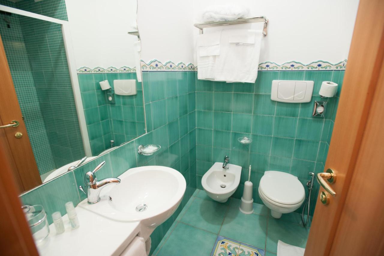Hotel Villa Sirena - Thermae & Spa Ischia Zewnętrze zdjęcie