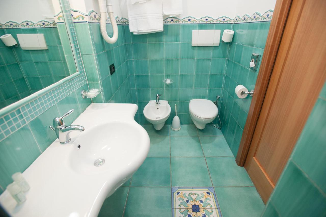 Hotel Villa Sirena - Thermae & Spa Ischia Zewnętrze zdjęcie